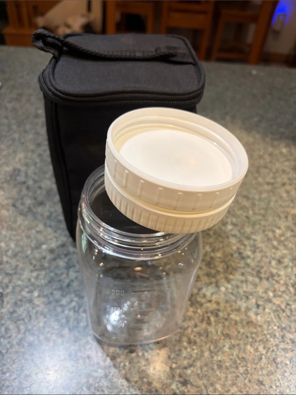 Pampered Chef Black Insulated Lunch Tote with Make & Go Salad Mason Container